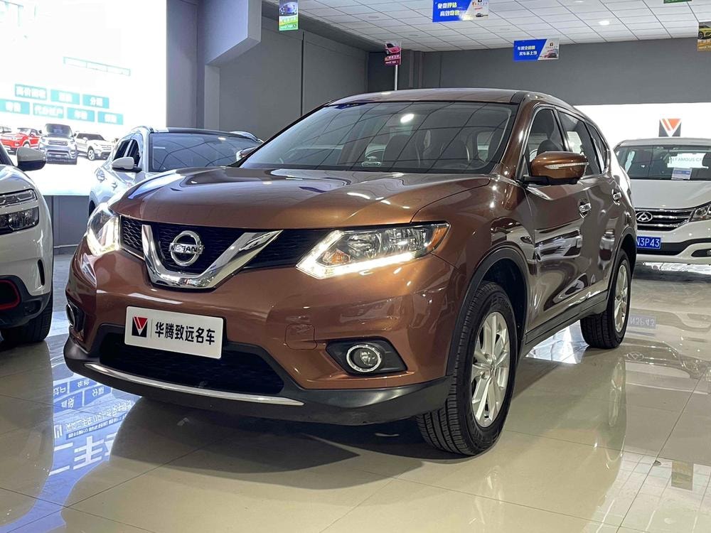 Nissan X-Trail 2015 — фото автомобиля