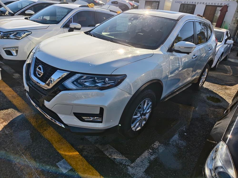Nissan X-Trail 2023 — фото автомобиля