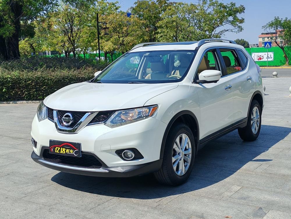 Nissan X-Trail 2014 — фото автомобиля