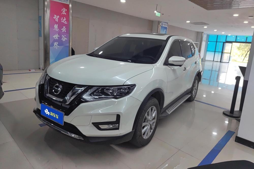 Nissan X-Trail 2017 — фото автомобиля