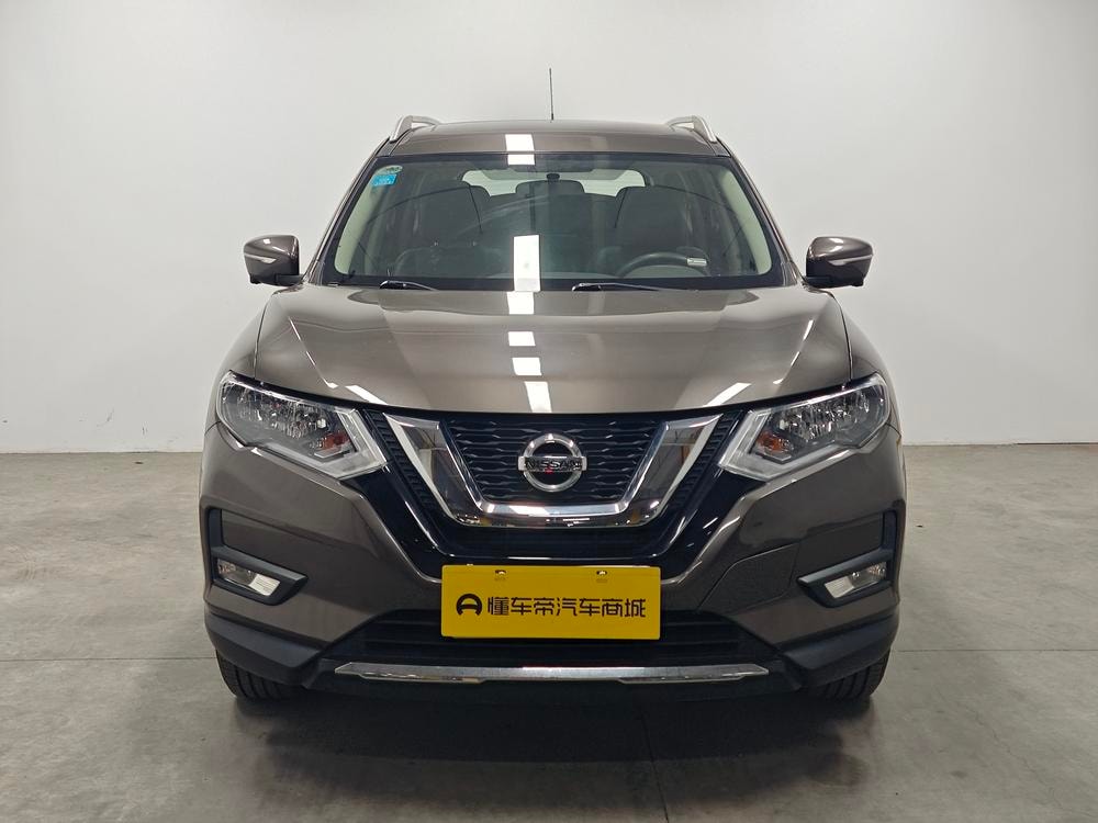 Nissan X-Trail 2017 — фото автомобиля