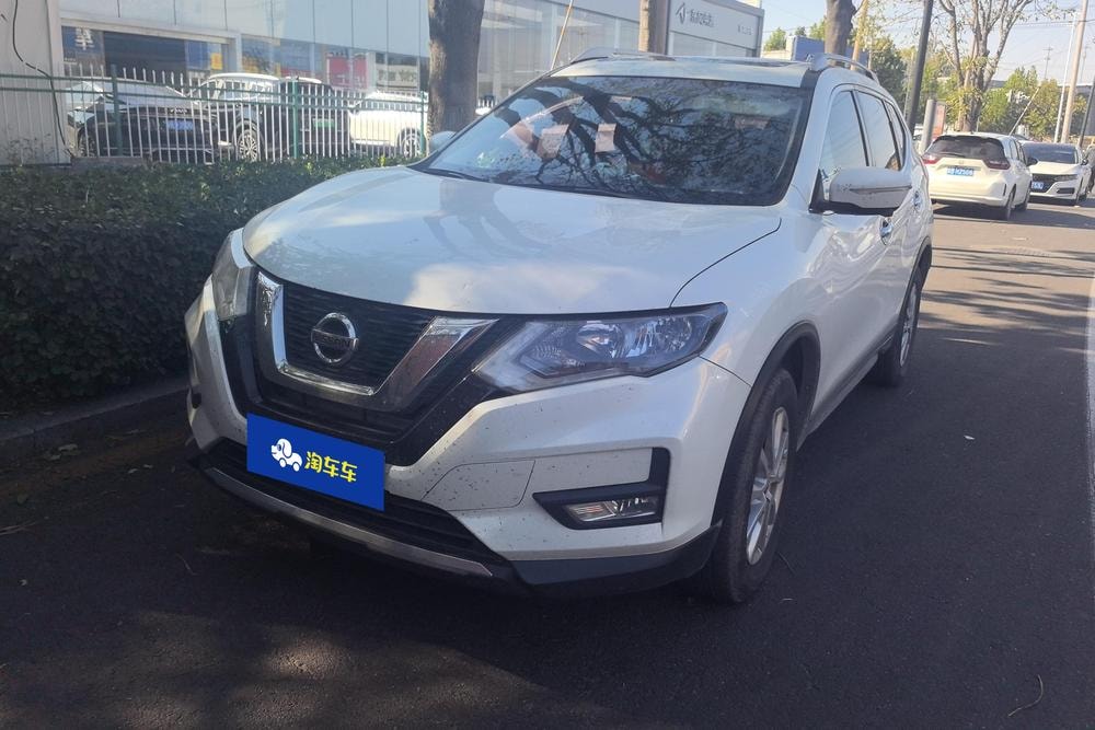 Nissan X-Trail 2017 — фото автомобиля