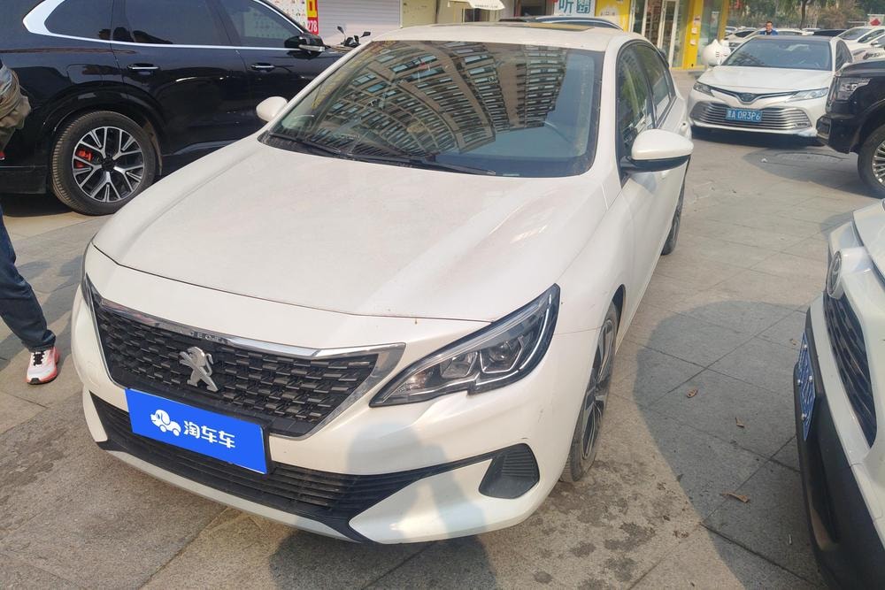 Peugeot 408 2020 — фото автомобиля 1