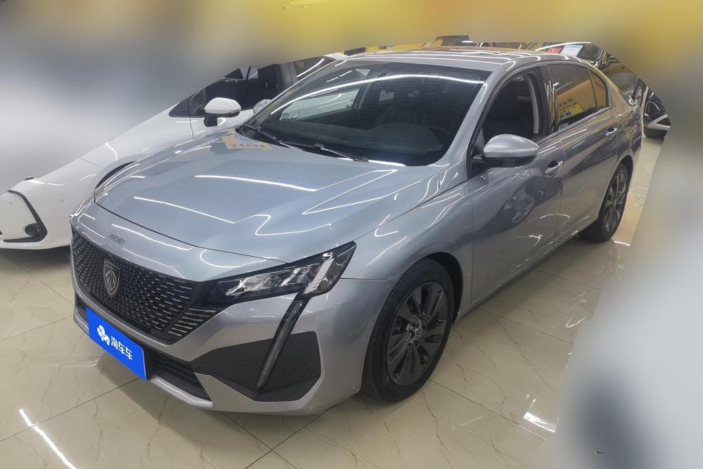 Peugeot 408 2022 — фото автомобиля 1
