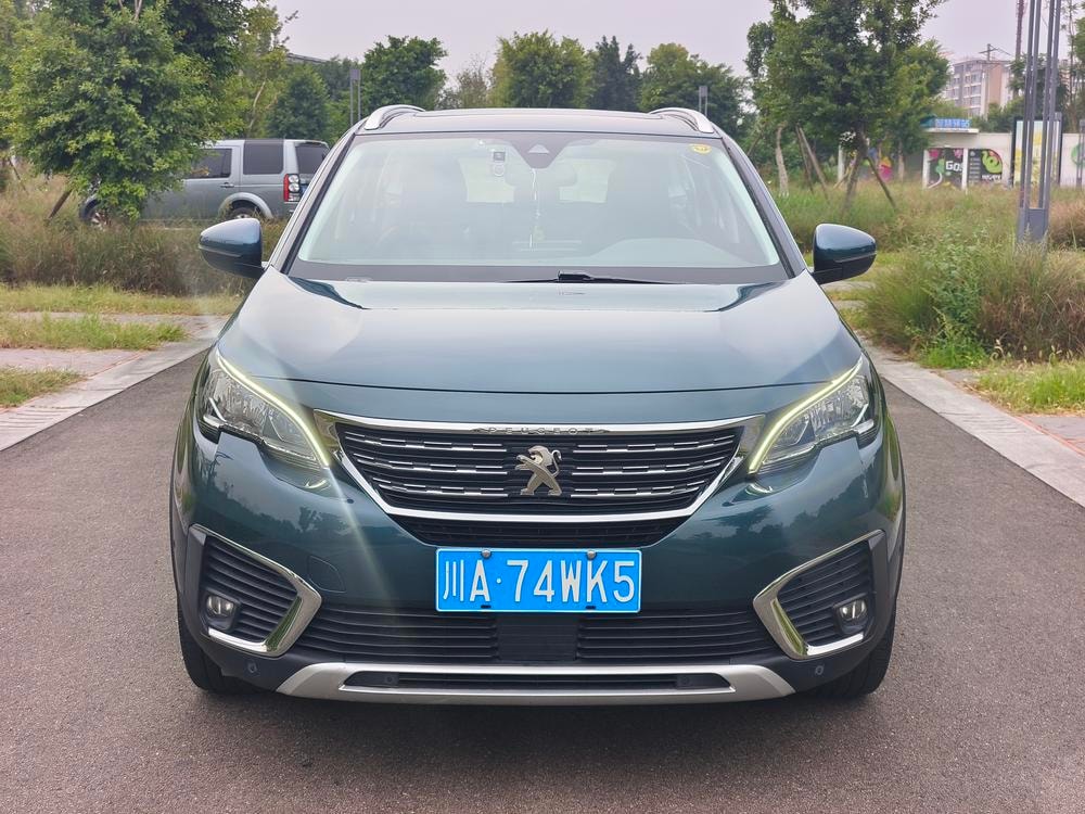 Peugeot 5008 2017 — фото автомобиля 1
