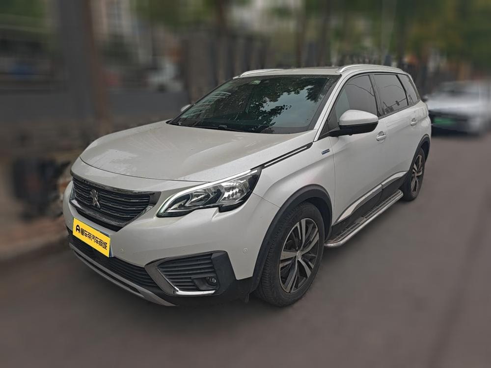 Peugeot 5008 2017 — фото автомобиля 1