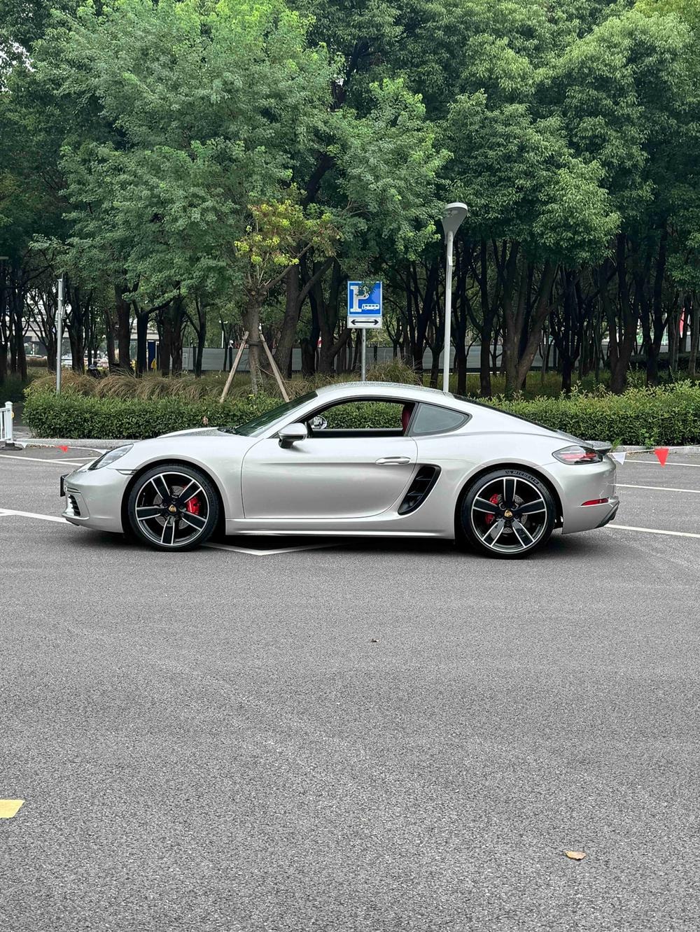 Porsche 718 2023 — фото автомобиля