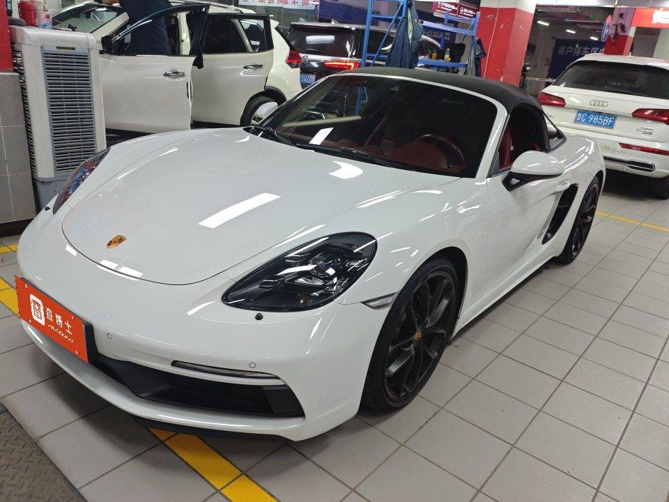 Porsche 718 2023 — фото автомобиля 1