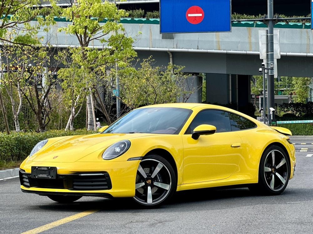 Porsche 911 2023 — фото автомобиля