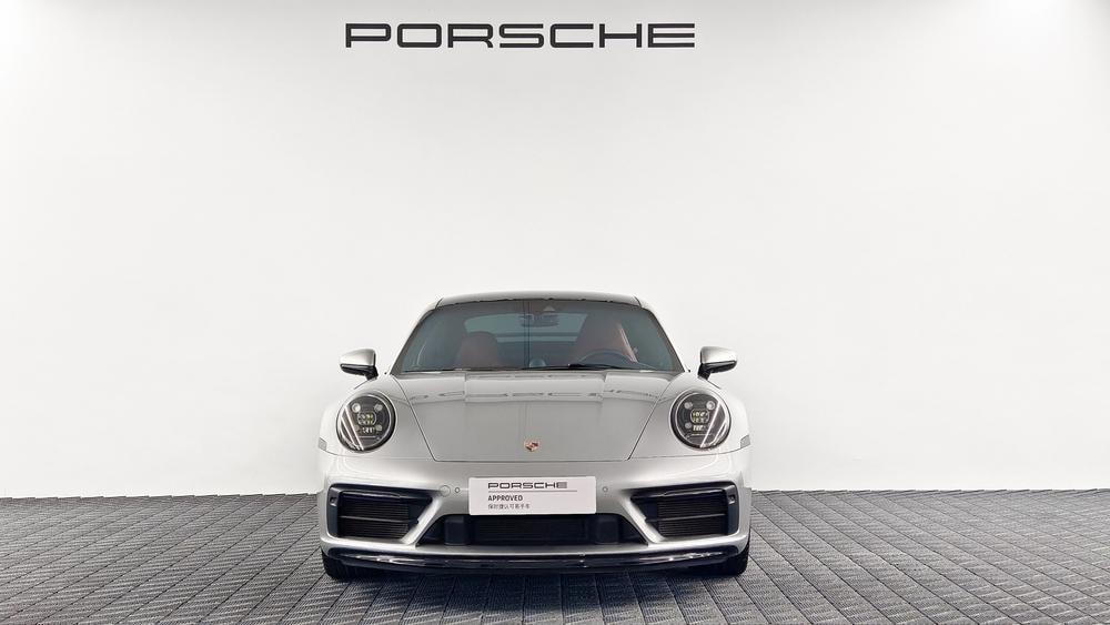 Porsche 911 2023 — фото автомобиля 1