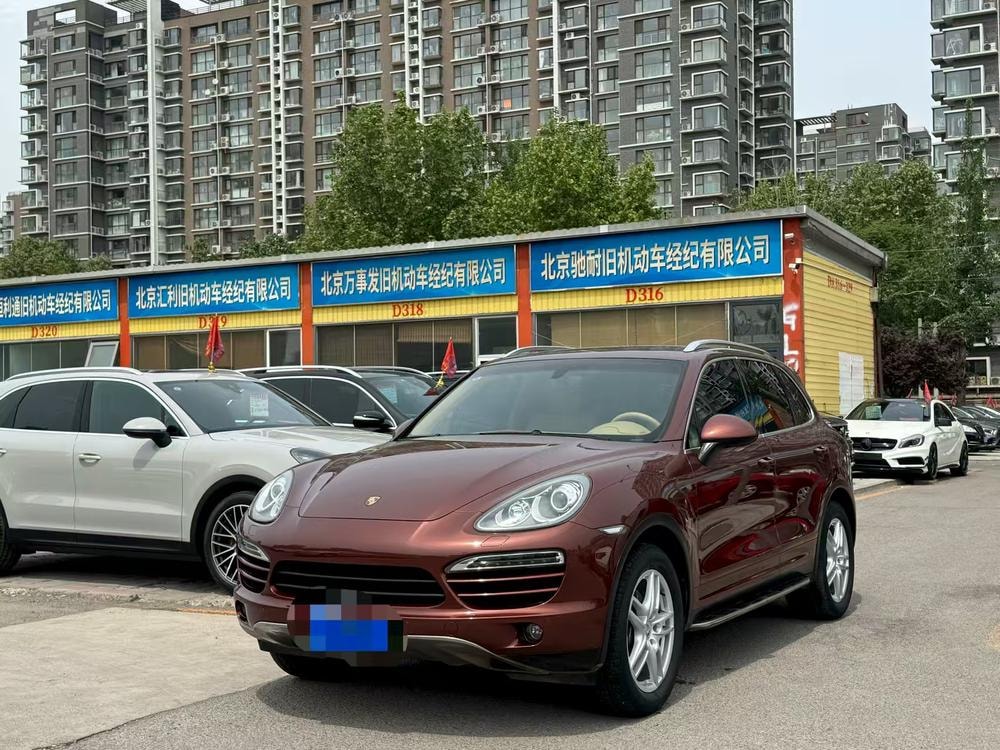 Porsche Cayenne 2011 — фото автомобиля