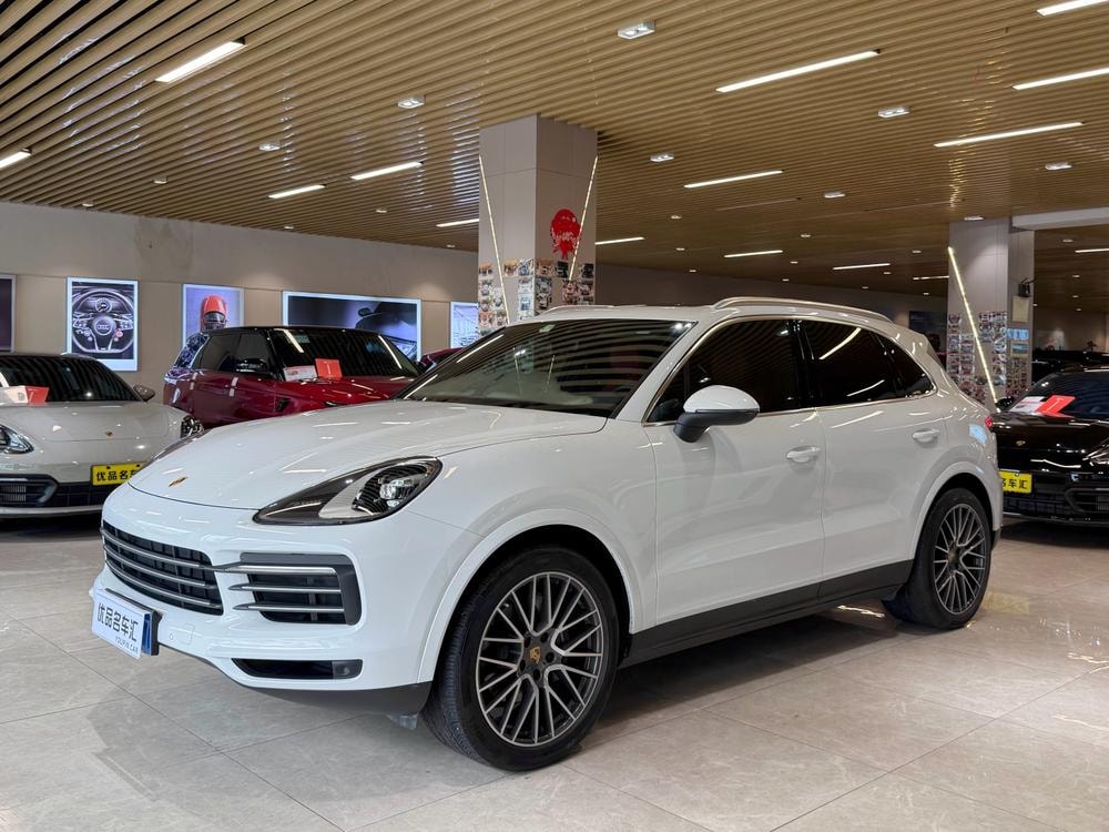 Porsche Cayenne 2019 — фото автомобиля