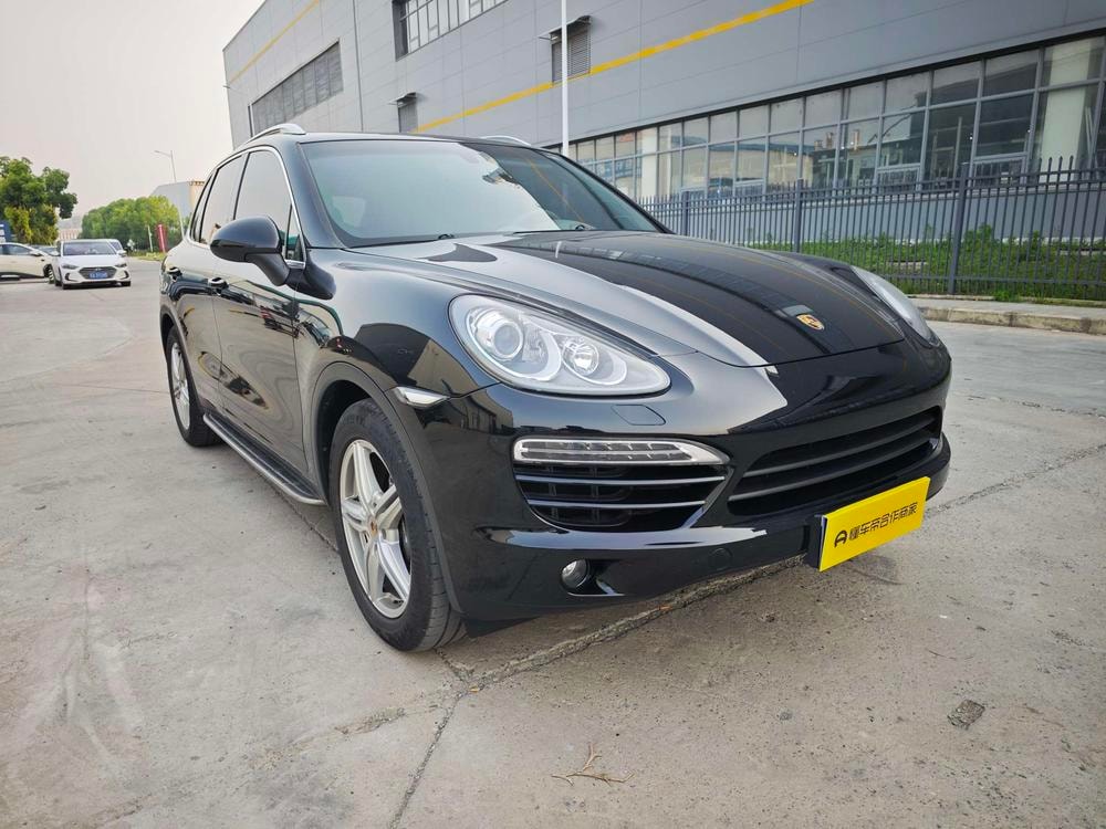 Porsche Cayenne 2011 — фото автомобиля 1