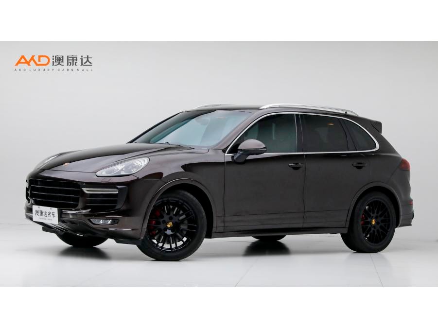 Porsche Cayenne 2016 — фото автомобиля