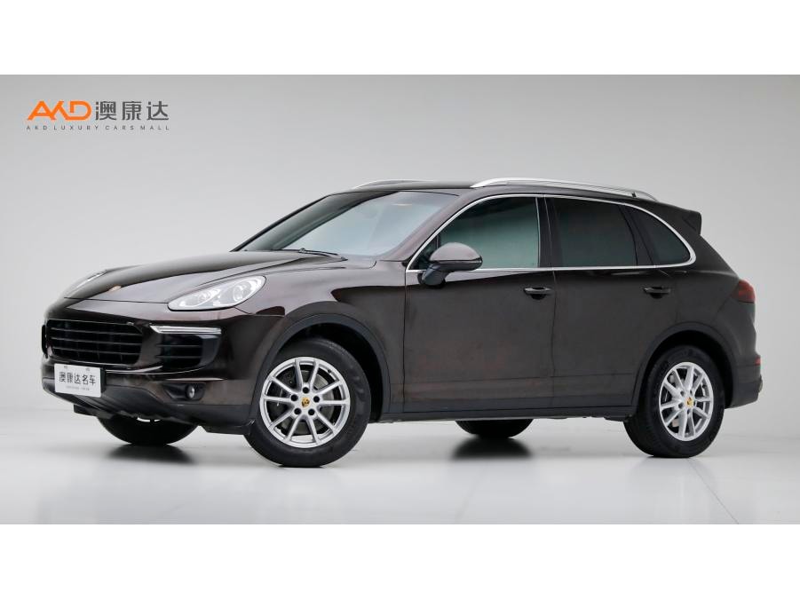 Porsche Cayenne 2016 — фото автомобиля
