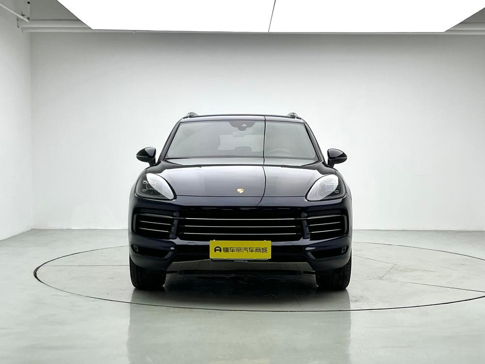 Porsche Cayenne 2018 — фото автомобиля