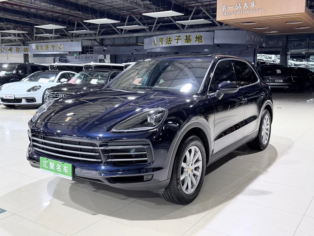 Porsche Cayenne 2019 — фото автомобиля 1