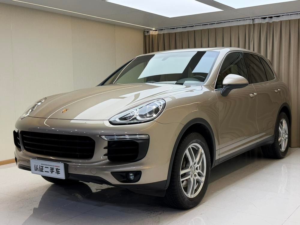 Porsche Cayenne 2016 — фото автомобиля 1