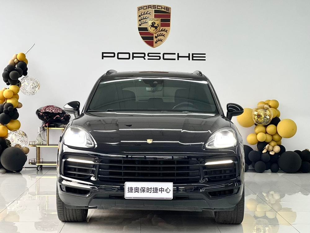 Porsche Cayenne 2019 — фото автомобиля