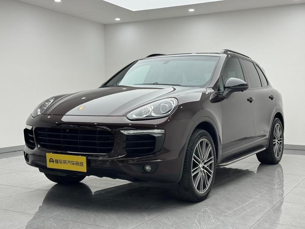 Porsche Cayenne 2016 — фото автомобиля