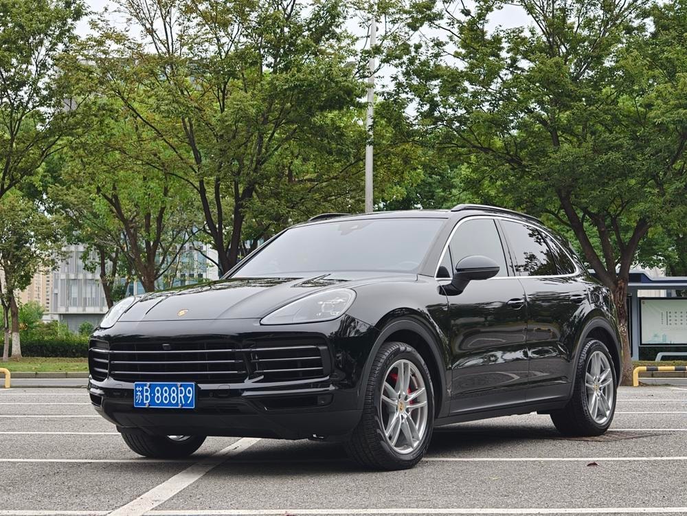 Porsche Cayenne 2019 — фото автомобиля