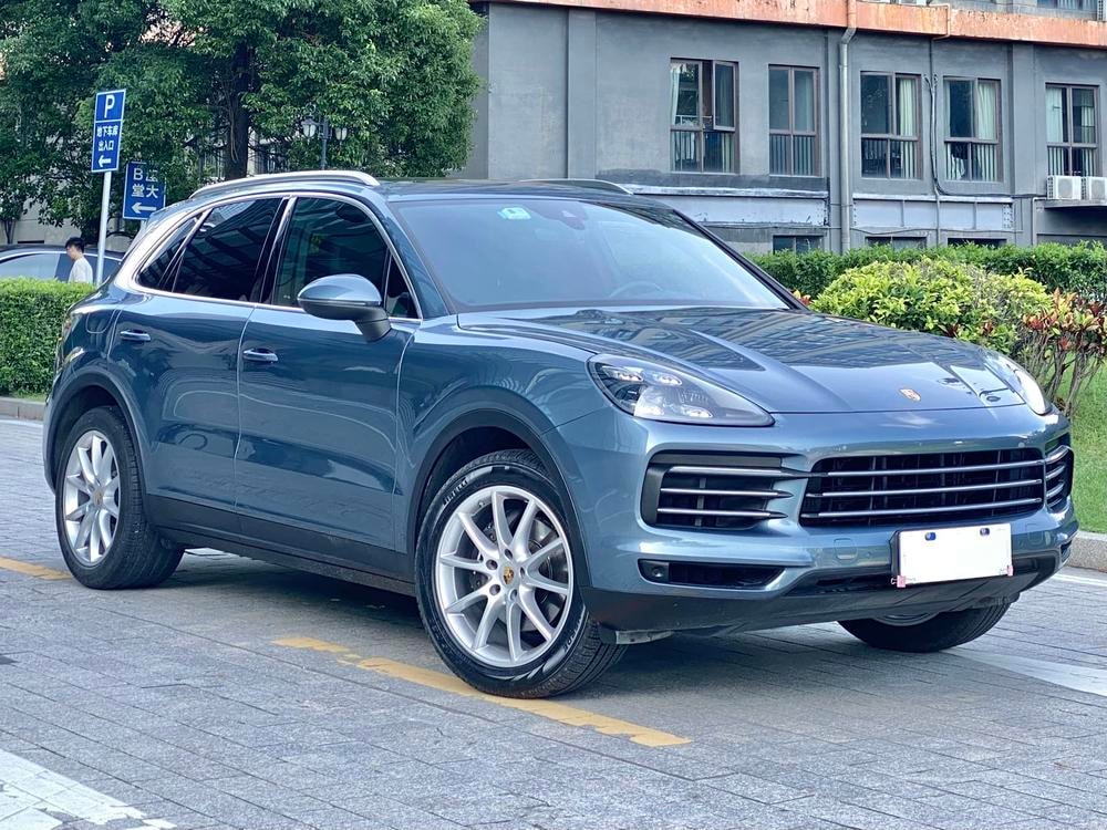 Porsche Cayenne 2018 — фото автомобиля