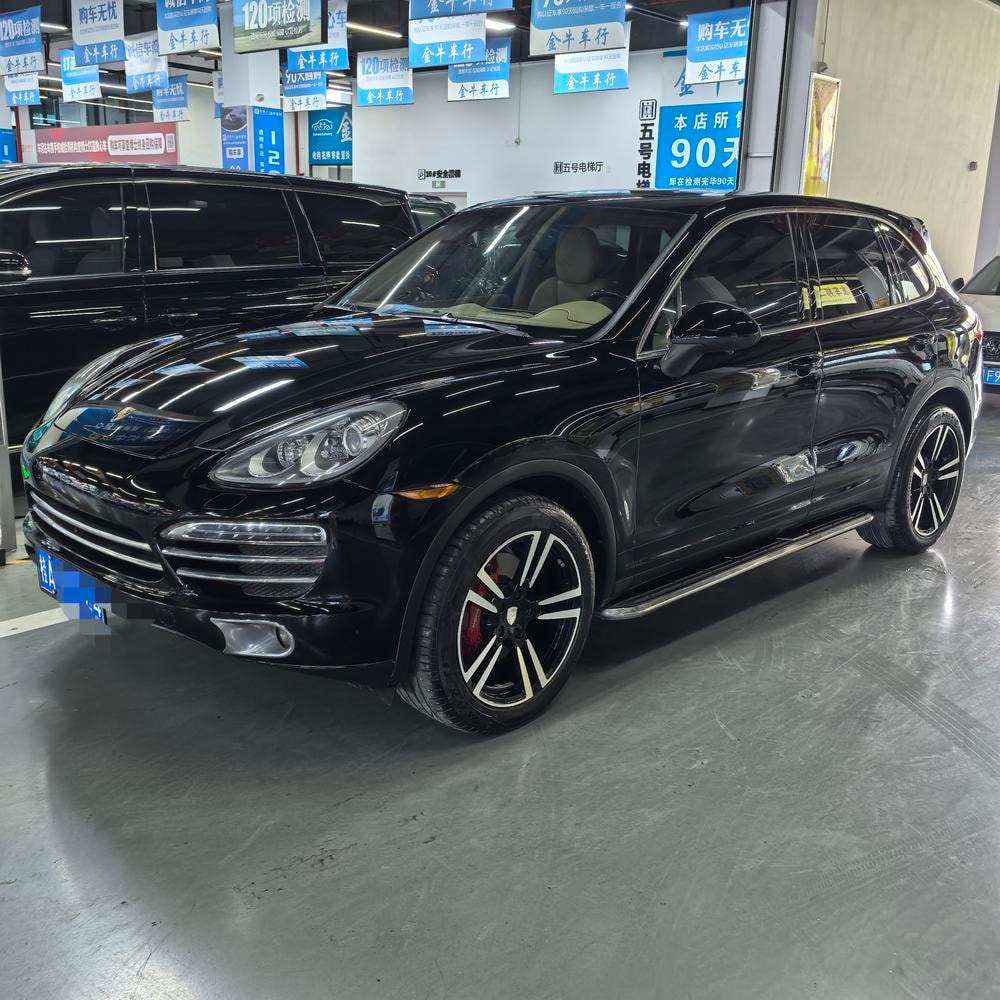 Porsche Cayenne 2013 — фото автомобиля 1