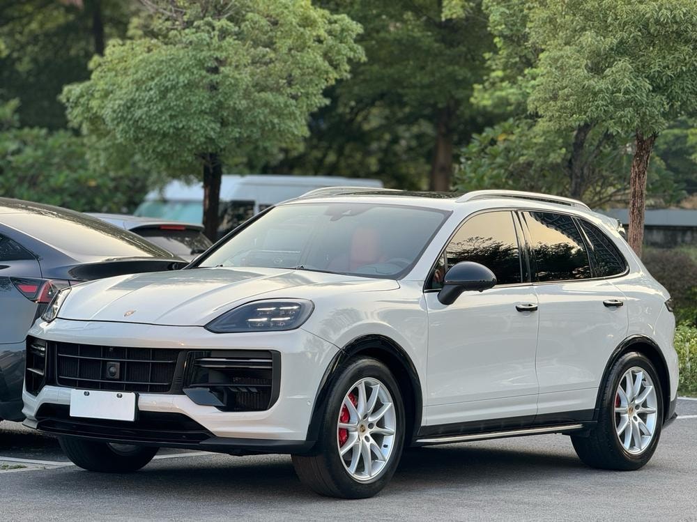 Porsche Cayenne 2014 — фото автомобиля 1