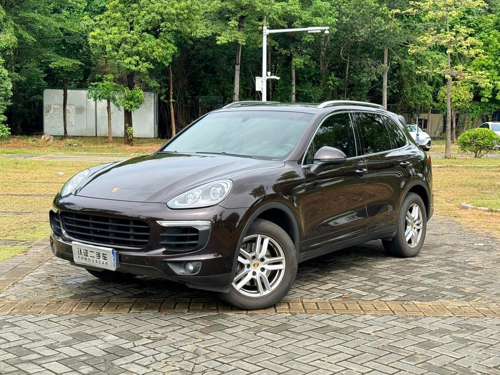 Porsche Cayenne 2016 — фото автомобиля