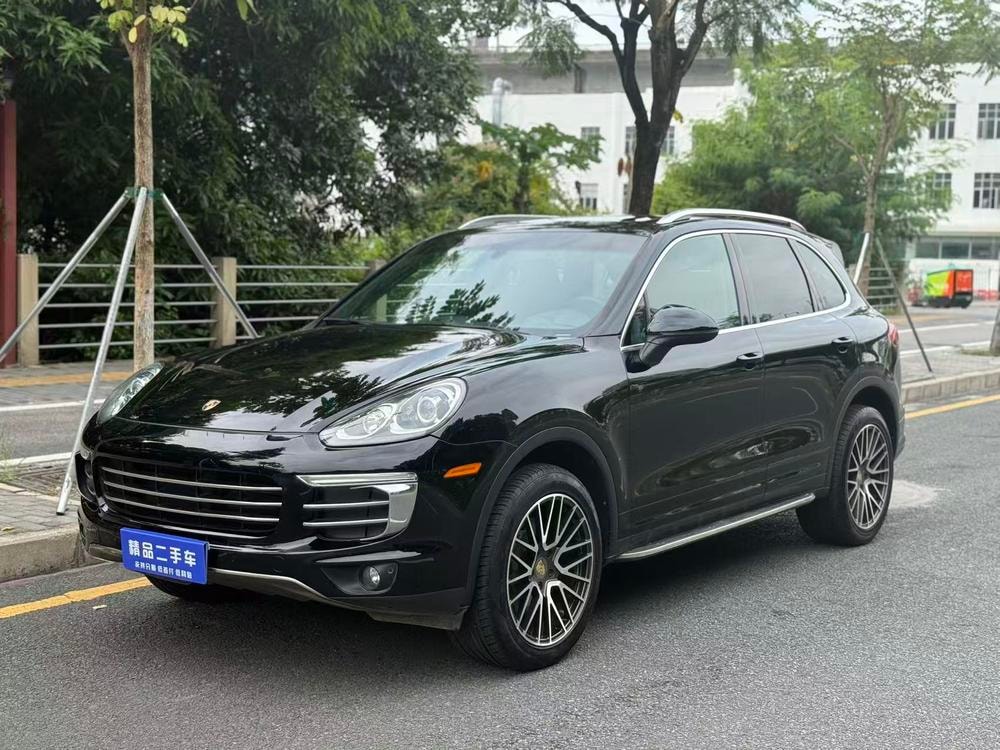 Porsche Cayenne 2015 — фото автомобиля 1