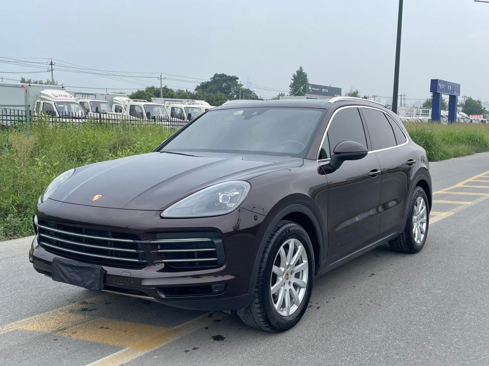 Porsche Cayenne 2018 — фото автомобиля