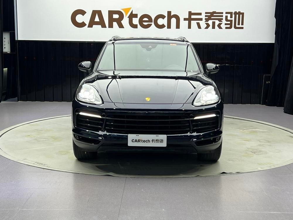 Porsche Cayenne 2019 — фото автомобиля