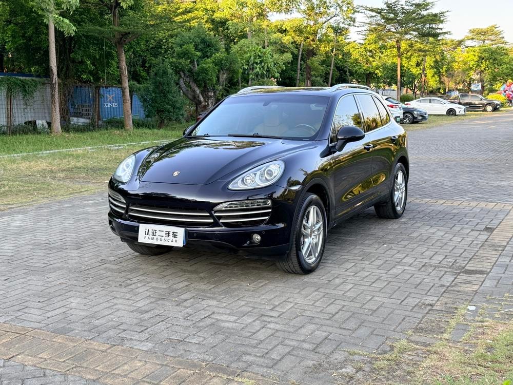 Porsche Cayenne 2014 — фото автомобиля 1