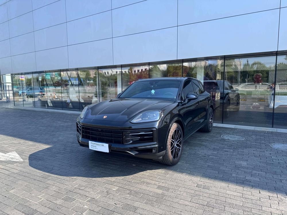 Porsche Cayenne 2026 — фото автомобиля
