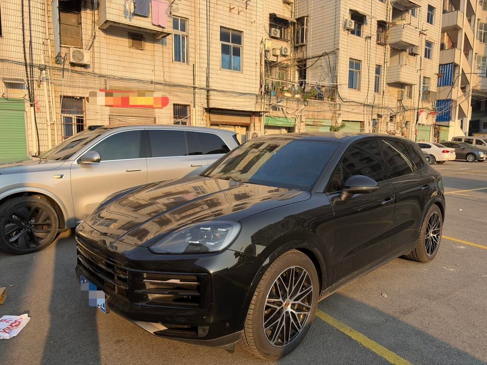 Porsche Cayenne 2026 — фото автомобиля