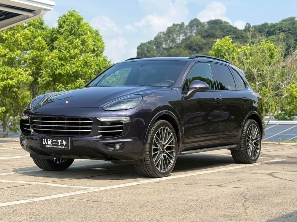 Porsche Cayenne 2016 — фото автомобиля 1