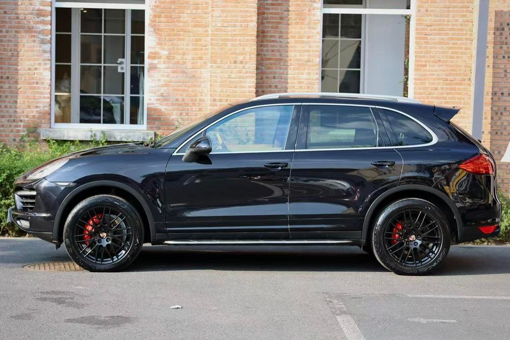 Porsche Cayenne 2014 — фото автомобиля
