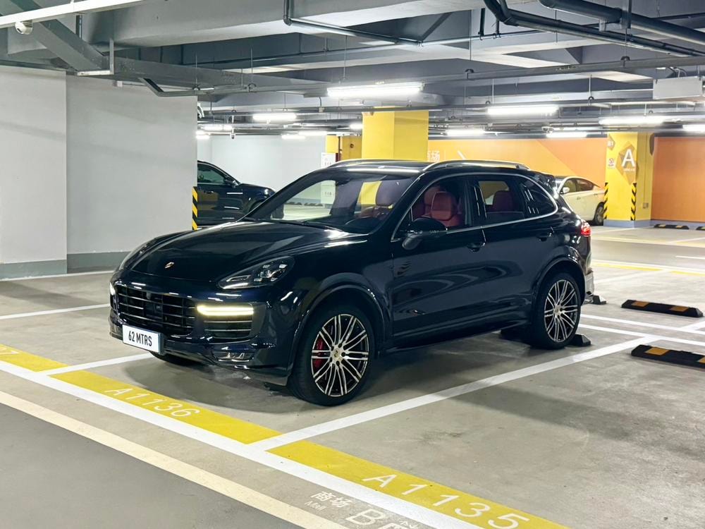 Porsche Cayenne 2016 — фото автомобиля 1