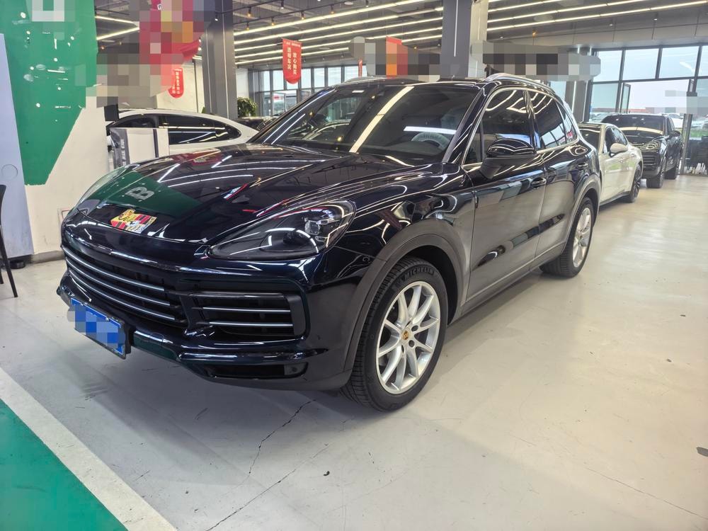 Porsche Cayenne 2019 — фото автомобиля 1