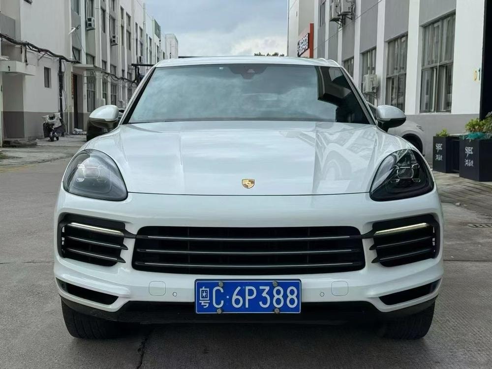 Porsche Cayenne 2018 — фото автомобиля
