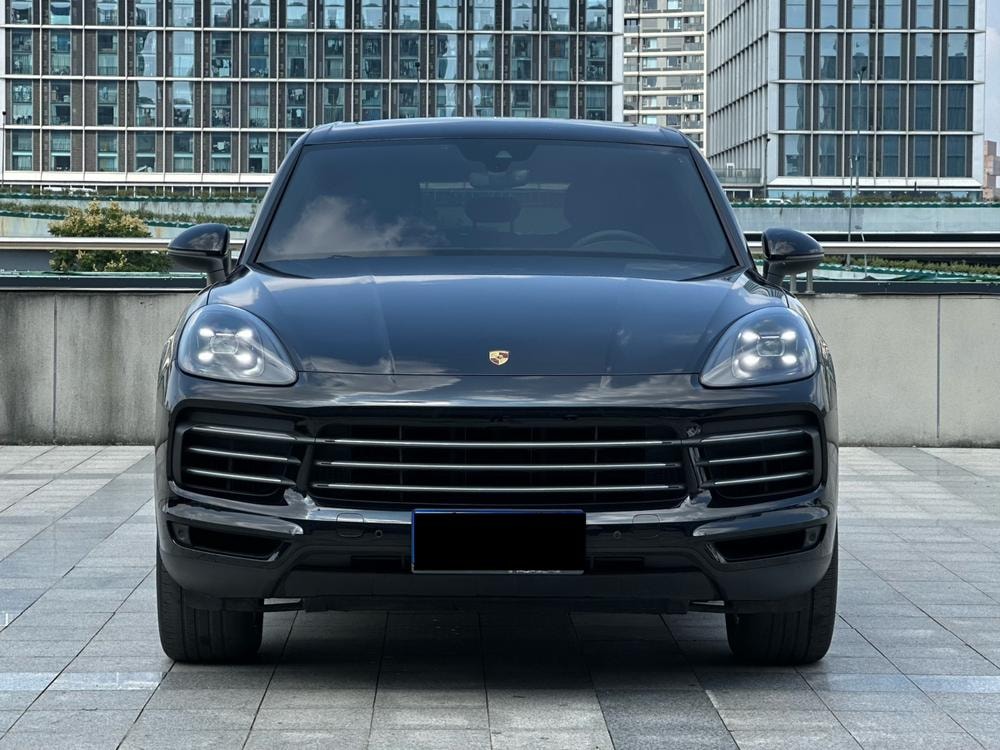Porsche Cayenne 2019 — фото автомобиля