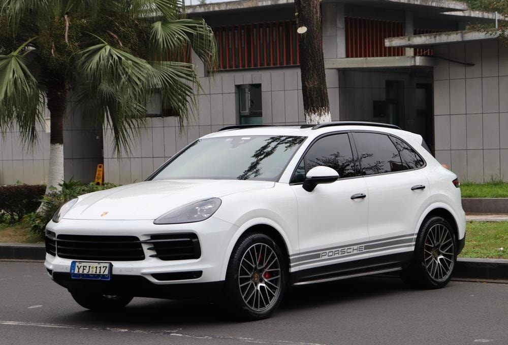 Porsche Cayenne 2019 — фото автомобиля