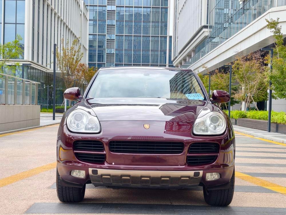 Porsche Cayenne 2006 — фото автомобиля