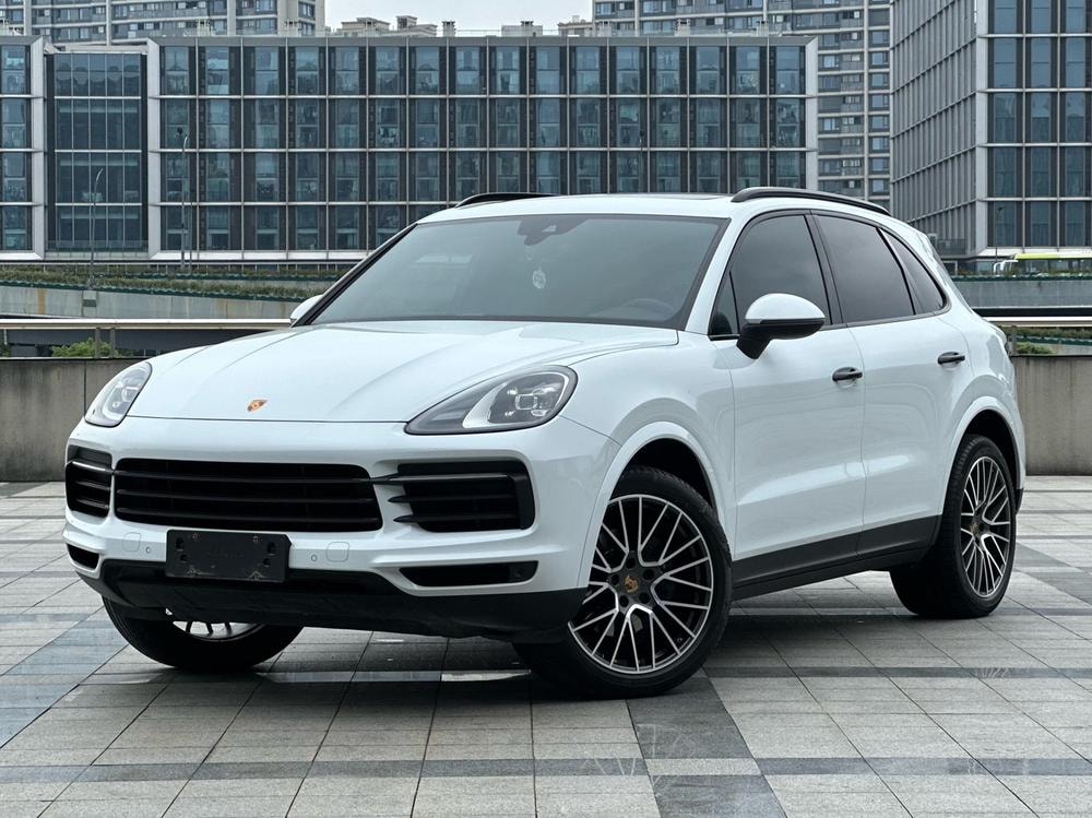Porsche Cayenne 2021 — фото автомобиля 1