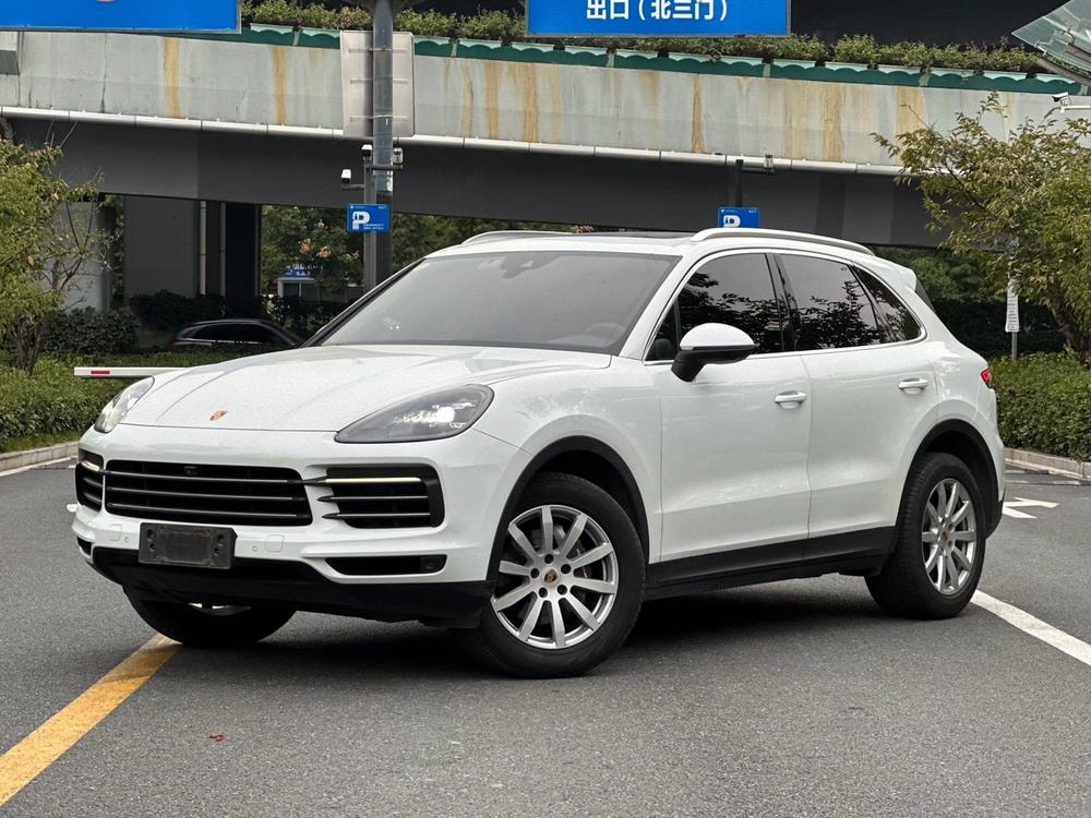 Porsche Cayenne 2018 — фото автомобиля