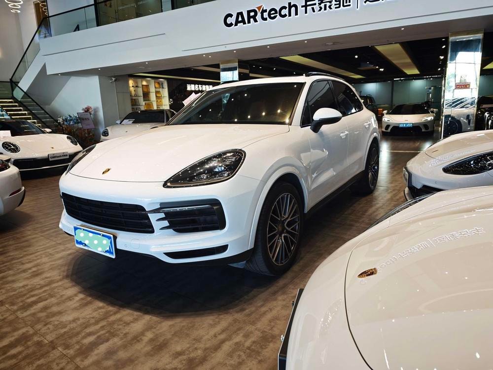 Porsche Cayenne 2019 — фото автомобиля