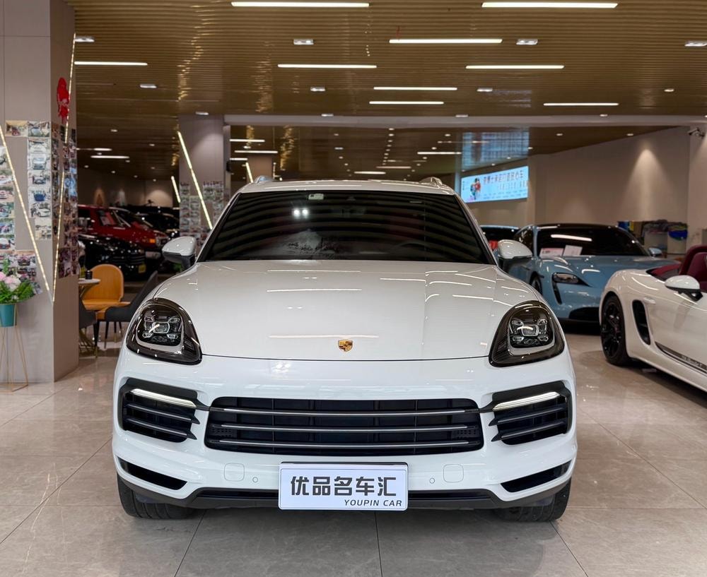 Porsche Cayenne 2021 — фото автомобиля