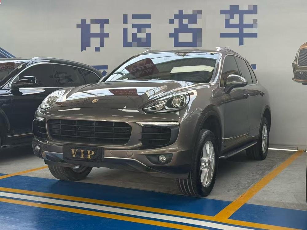 Porsche Cayenne 2016 — фото автомобиля