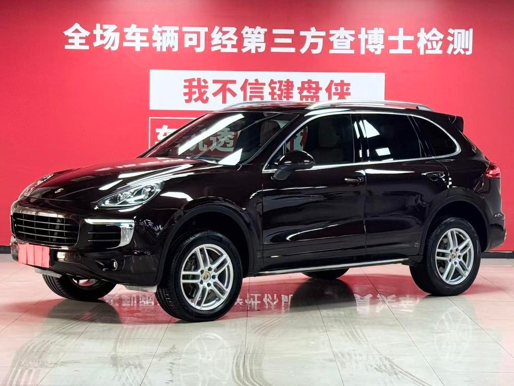 Porsche Cayenne 2015 — фото автомобиля