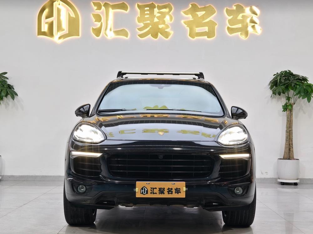 Porsche Cayenne 2015 — фото автомобиля